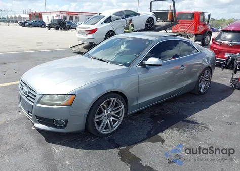 2010 Audi A5 2.0T Premium из США, поврежденный, VIN WAURFAFR9AA031418